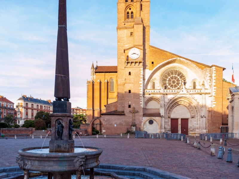 De kathedraal Saint Stephen: Architecturaal en spiritueel wonder van Toulouse 3 Sint-Stefanuskathedraal in Toulouse