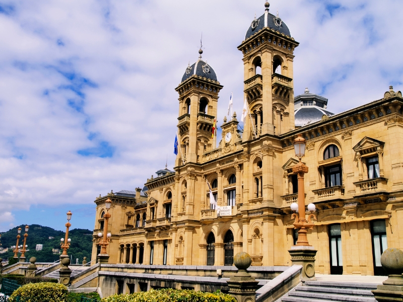 San Sebastián City Hall: A Symbol of Elegance and Governance 3 San Sebastián City Hall