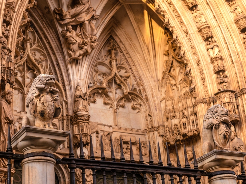 Katedra Santa Iglesia: Gotyckie arcydzieło wiary i sztuki 3 Katedra Santa Iglesia w Toledo
