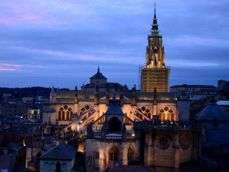 Katedra Santa Iglesia: Gotyckie arcydzieło wiary i sztuki 1 Katedra Santa Iglesia w Toledo