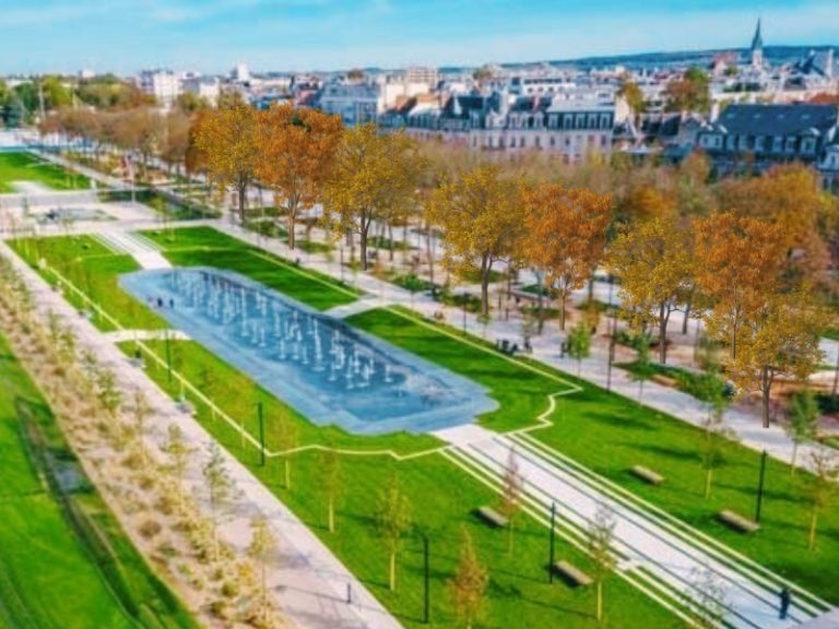Square Colbert in Reims