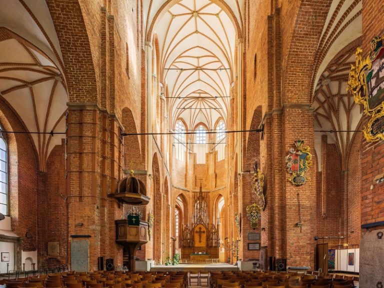 Discover Saint Peter's Church: Riga's Gothic Masterpiece