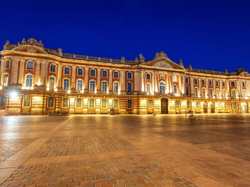 Discover Toulouse City Hall A Cultural Landmark to Explore