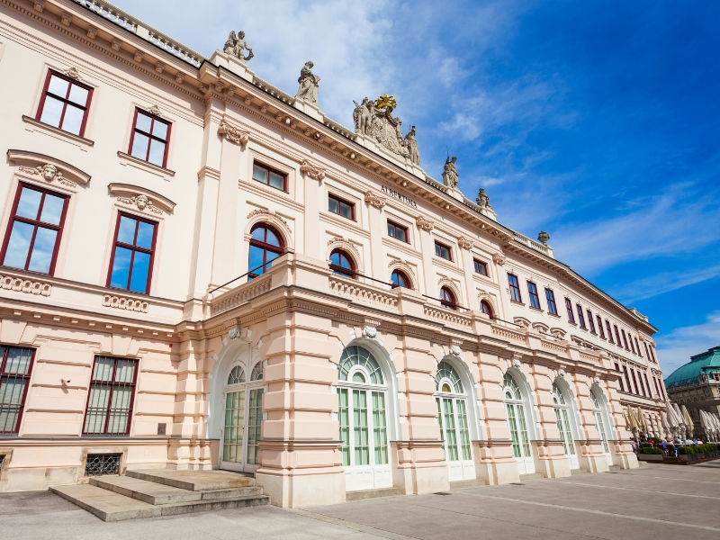Albertina: sanktuarium sztuki i mistrzostwa graficznego w cesarskim Wiedniu 1 Albertina w Wiedniu