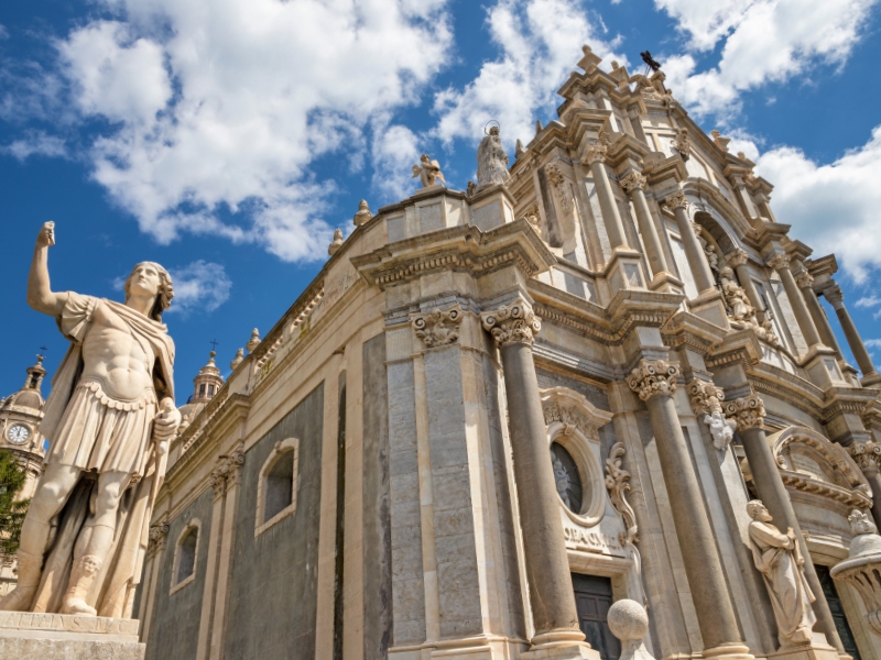 Cattedrale di Sant'Agata in Catania : Un sanctuaire de foi et de splendeur baroque 2 Cattedrale di Sant'Agata à Catane