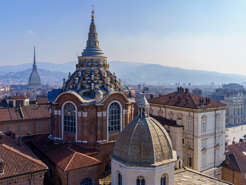 Katedra Świętego Jana Chrzciciela: Świadectwo dziedzictwa architektonicznego Turynu 1 Katedra Świętego Jana Chrzciciela w Turynie