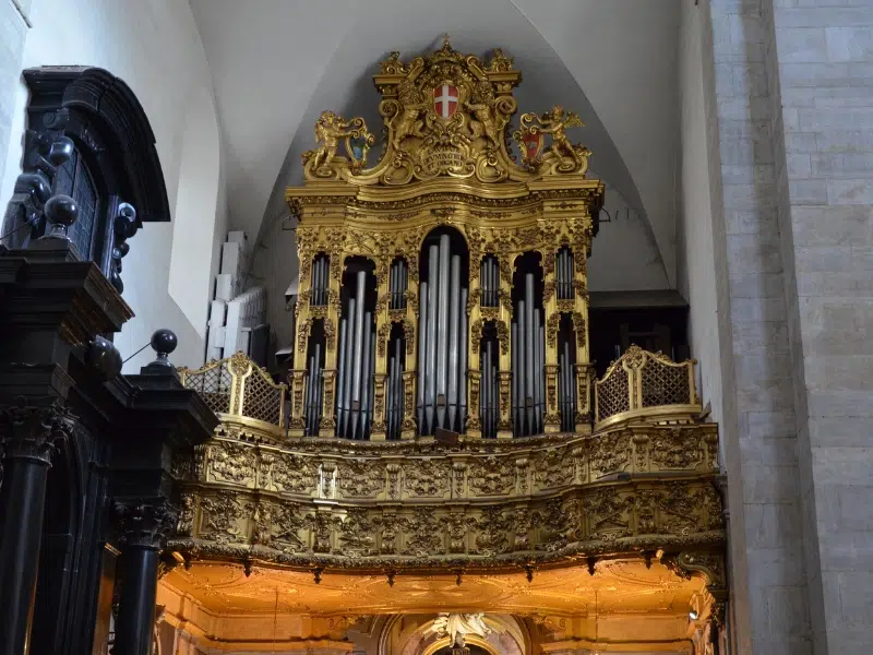 Katedra Świętego Jana Chrzciciela: Świadectwo dziedzictwa architektonicznego Turynu 2 Katedra Świętego Jana Chrzciciela w Turynie