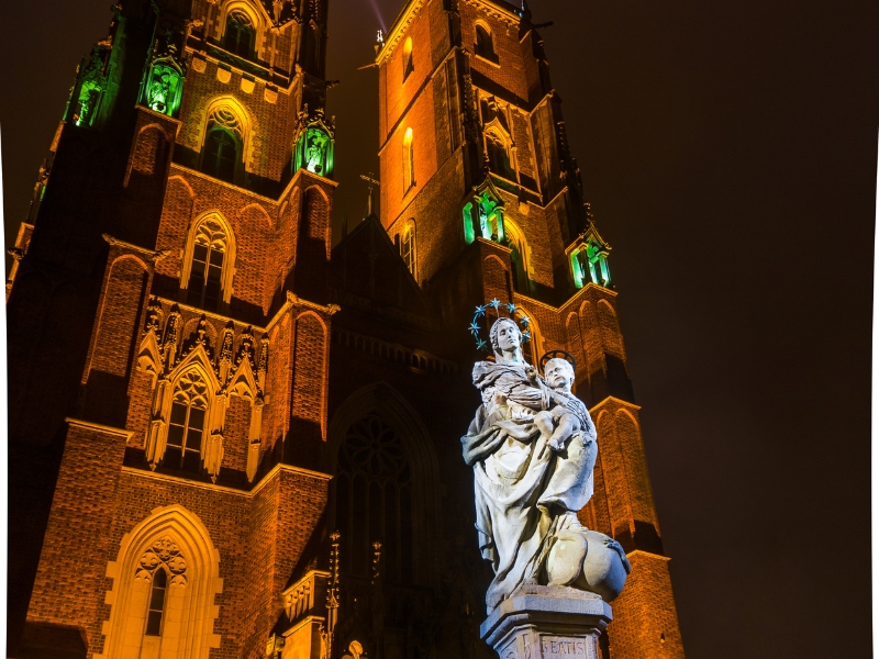 De kathedraal van Johannes de Doper: Een tijdloos baken van geloof en architectonische majesteit in Wrocław 2 Kathedraal Sint-Jan Baptist in Wroclaw