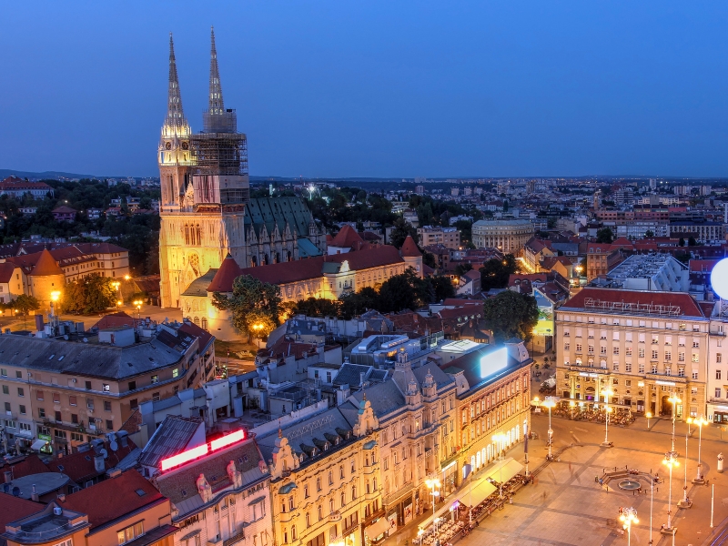 Catedral de Zagreb: Una ascensión gótica de fe e historia 1 Catedral de Zagreb