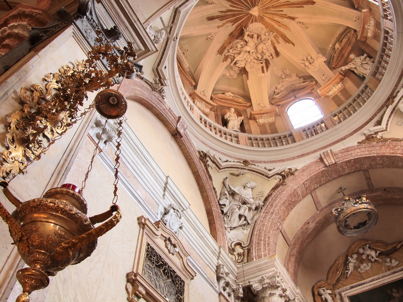 Cattedrale di Santa Maria Matricolare: Μνημείο της θρησκευτικής κληρονομιάς της Βερόνας 2 Cattedrale Santa Maria Matricolare στη Βερόνα