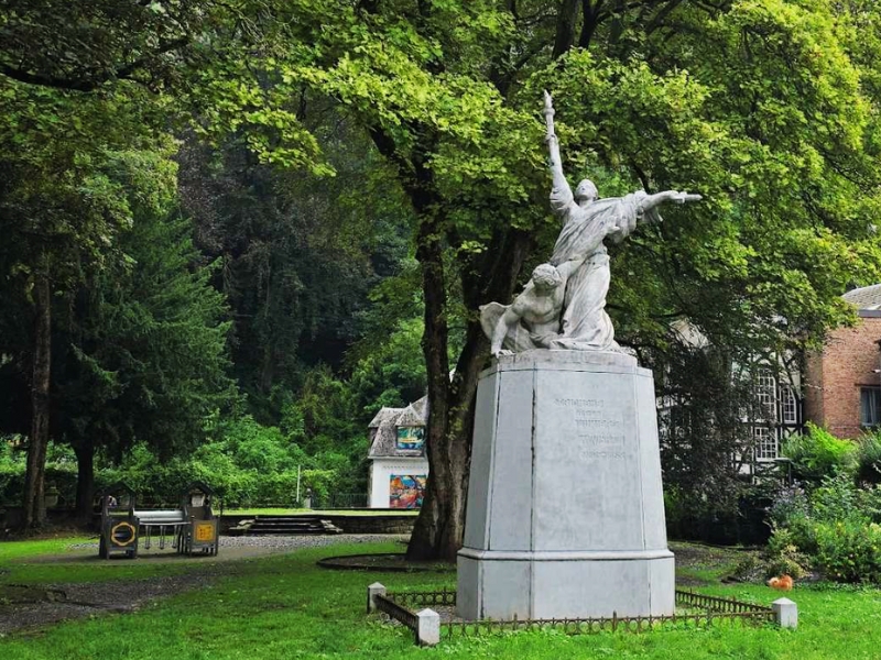 Le triomphe de la lumière à Dinant