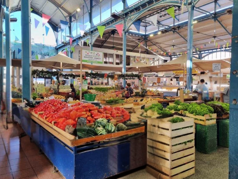 Halles Centrales et Marché Central : Le cœur du patrimoine culinaire de Dijon 2 Halles Centrales de Dijon