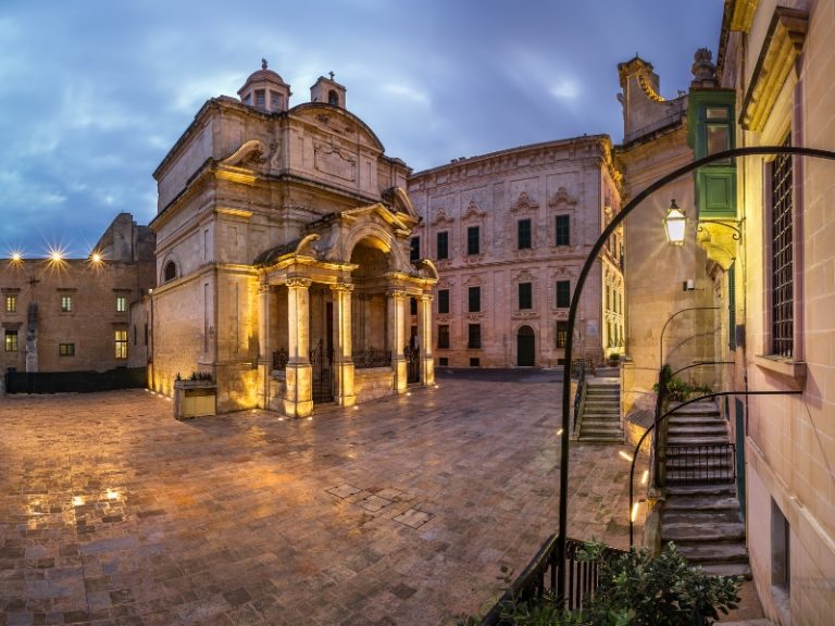 Knisja Santa Katerina in Valletta