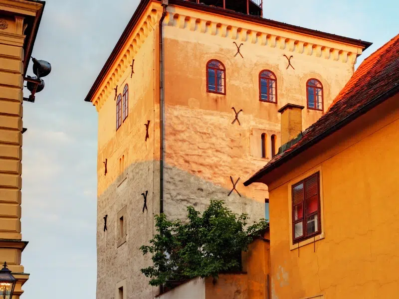 Wieża Lotrščak: Strażnik czasu w Zagrzebiu 3 Wieża Lotrščak w Zagrzebiu