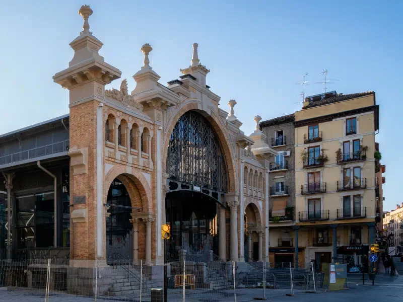 Mercado Central de Zaragoza : Une cathédrale gastronomique de tradition et d'innovation 1 Mercado Central de Zaragoza