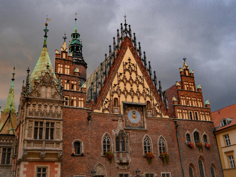 Muzeum Sztuki Mieszczańskiej: Świadectwo architektury gotyckiej i dumy obywatelskiej 1 Muzeum Sztuki Mieszczańskiej we Wrocławiu