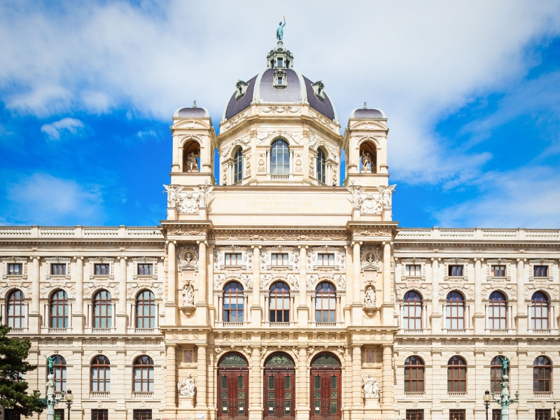 O Museu de História Natural de Viena: Um Gabinete de Maravilhas e Exploração Científica 1 Museu de História Natural de Viena