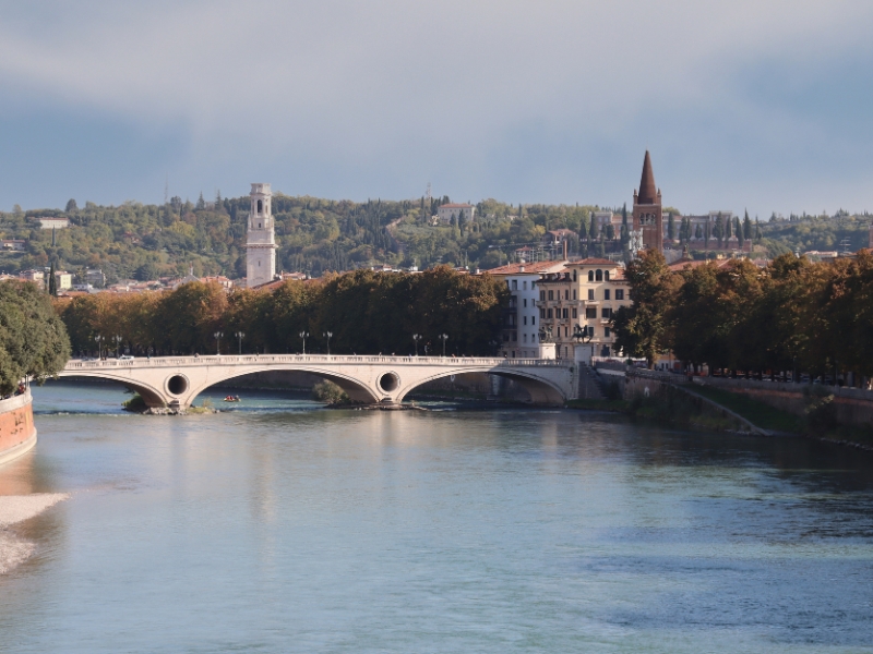 Ponte della Vittoria: Ein Symbol für Veronas moderne Widerstandsfähigkeit und architektonische Innovation 3 Ponte della Vittoria in Verona