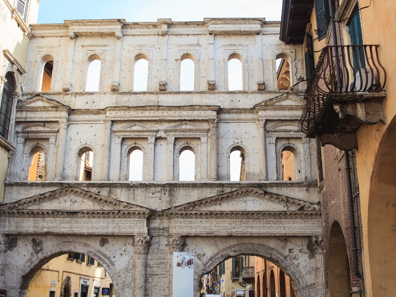 Porta Borsari à Vérone