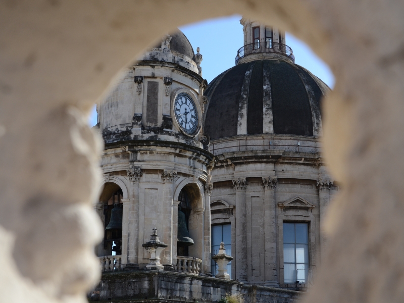Porta Uzeda: Una porta nel tempo a Catania 2 Porta Uzeda a Catania