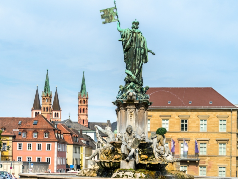 Wielka scena władzy w Würzburgu: Residenzplatz 2 Residenzplatz w Wurzburgu