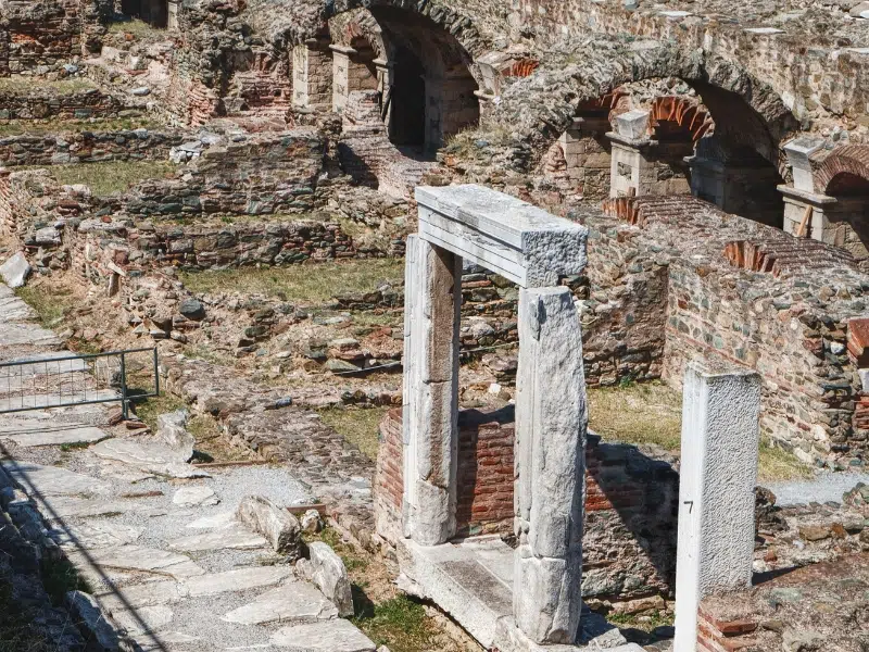 Das römische Forum von Thessaloniki: Ein Erbe des antiken Stadtlebens 3 Römisches Forum von Thessaloniki