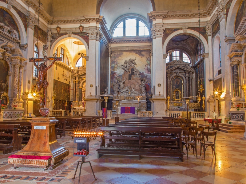 L'église San Salvador : Une tapisserie vénitienne de la foi et de l'art de la Renaissance 2 Église San Salvador à Venise