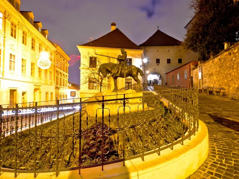 Stenen Poort: Een wonderbaarlijke legende in Zagreb 3 Stenen poort in Zagreb