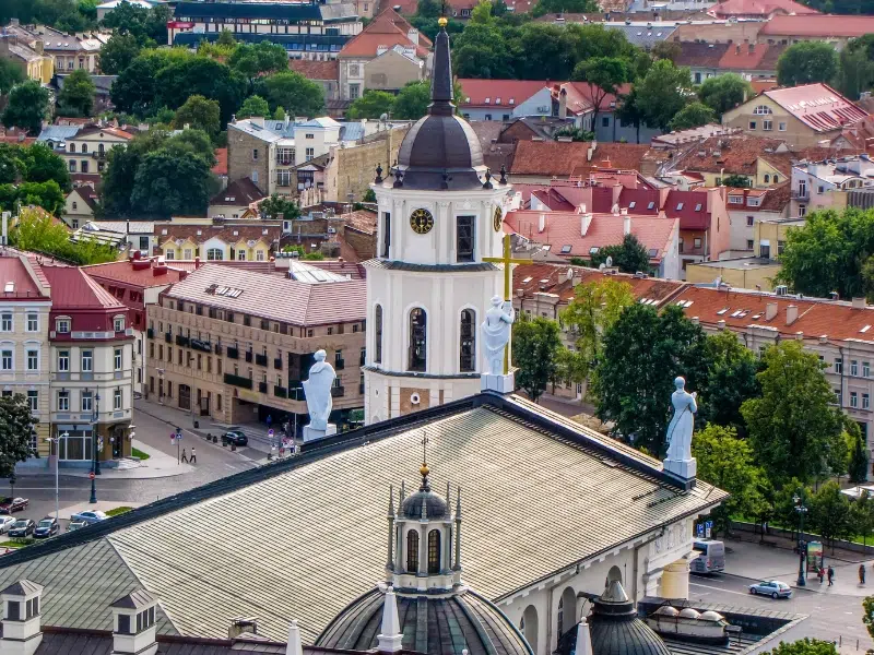 Catedral de Vilnius: Um monumento de fé e identidade nacional na capital da Lituânia 1 Catedral de Vilnius