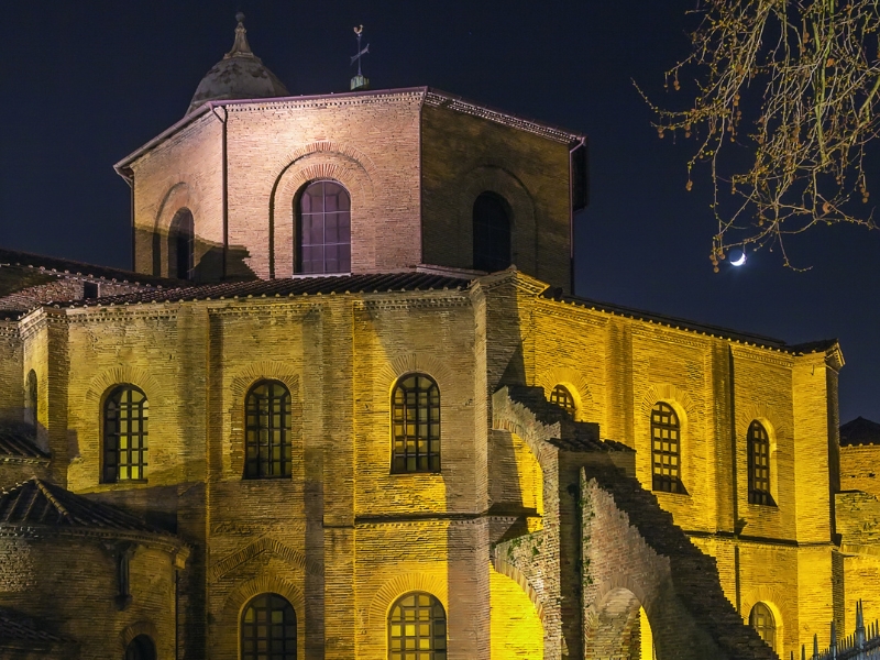 Basilique de San Vitale : Un joyau intemporel de l'héritage spirituel et artistique de Ravenne 3 Basilique de San Vitale à Ravenne