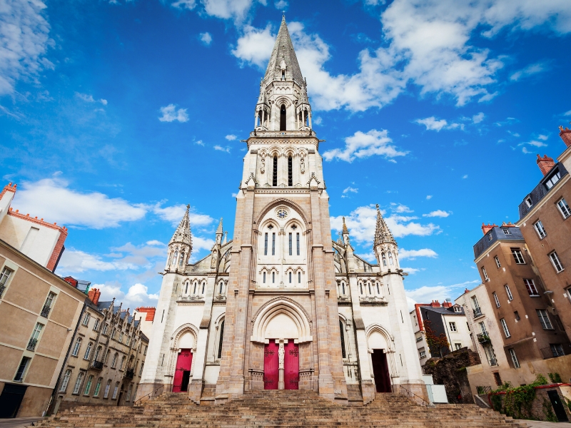 Discover the Basilique Saint-Nicolas: Nantes' Neo-Gothic Gem