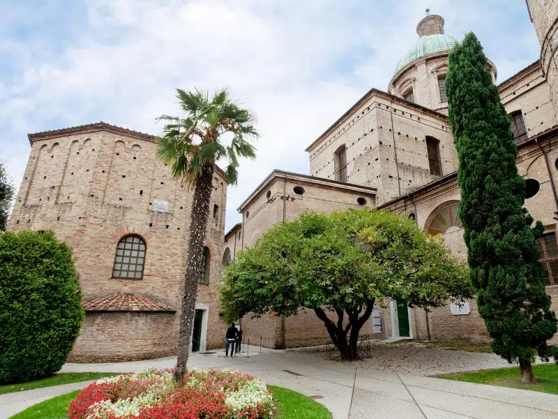 Battistero Neoniano: Ein Mosaik-Juwel im Herzen von Ravenna 3 Battistero Neoniano in Ravenna