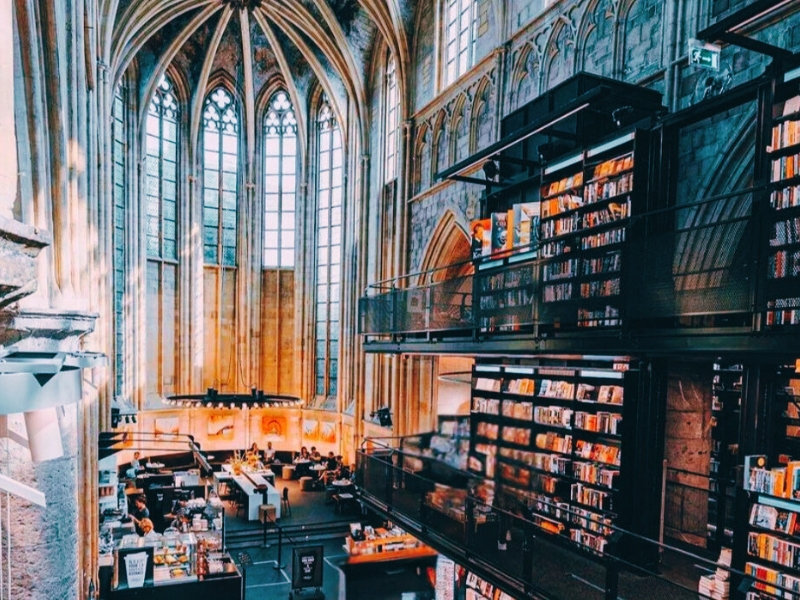 Book Store Dominicanen in Maastricht