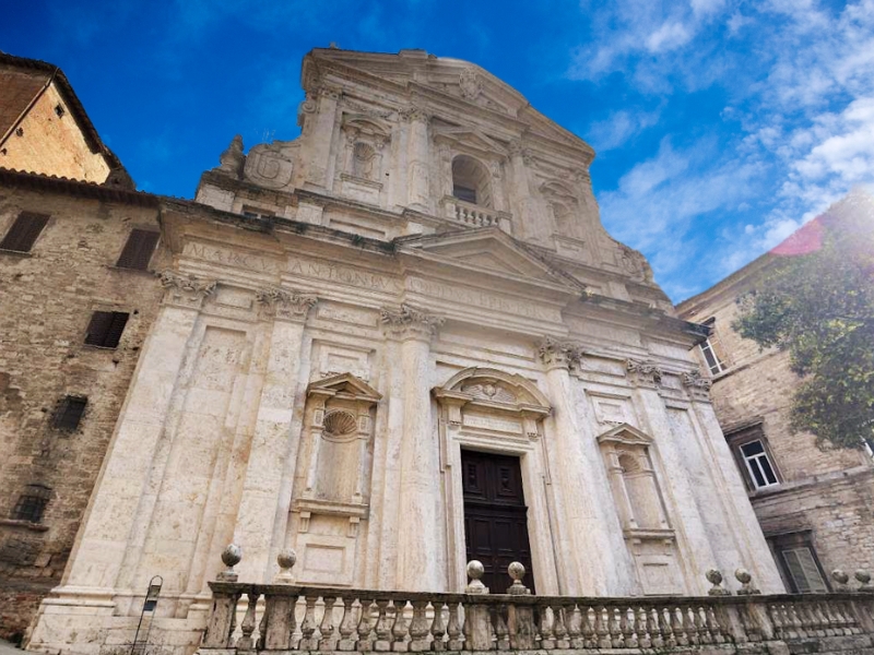 Igreja de São Filipe Néri: Uma joia escondida da arte barroca em Perugia 1 Igreja de São Filipe Neri em Perugia