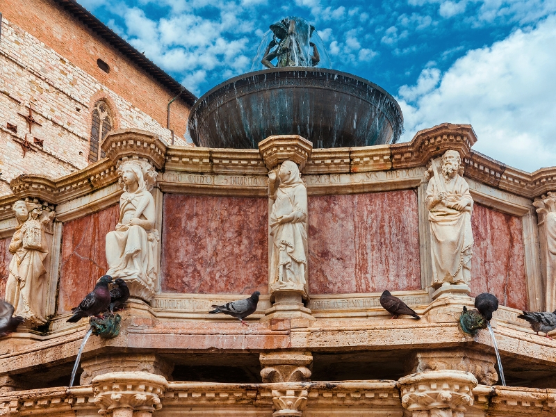 Fontana Maggiore : le cœur du charme historique de Pérouse 1 Fontana Maggiore à Pérouse