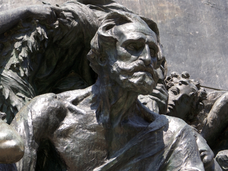 Homenagem a uma lenda musical: O Monumento a Giuseppe Verdi em Parma 2 Monumento a Giuseppe Verdi em Parma