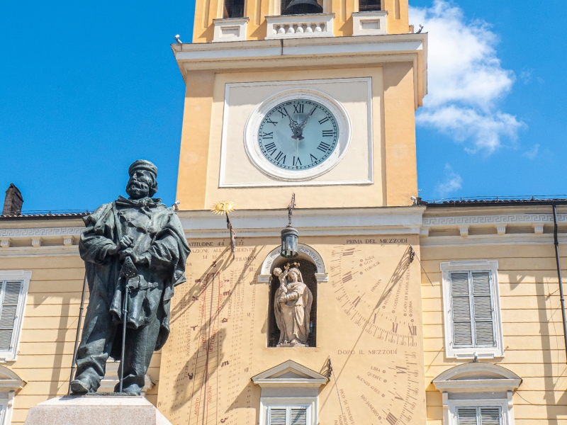 Il Palazzo del Governatore di Parma: un fulcro storico della vita civile 2 Palazzo del Governatore a Parma