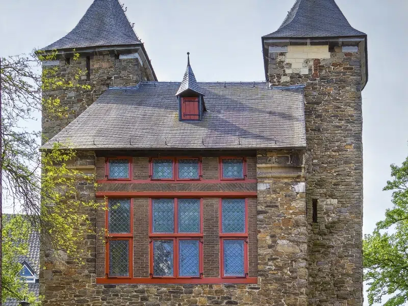 Helpoort: brama do bogatej historii Maastricht 3 Helpoort w Maastricht