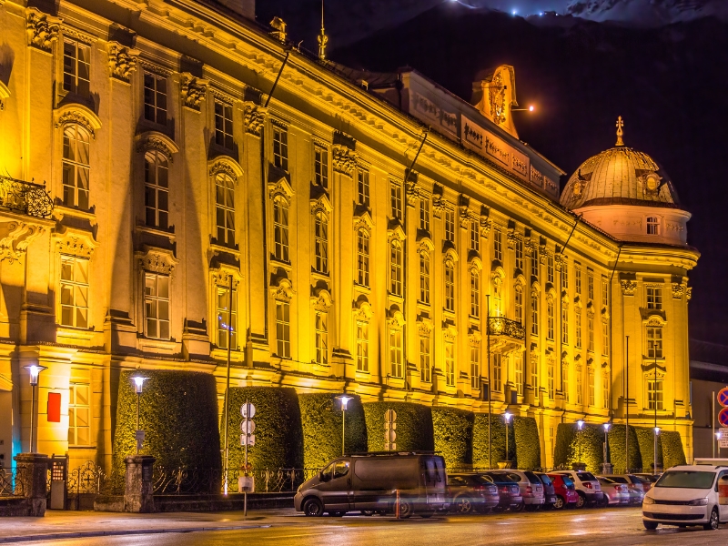 Hofburg Innsbruck: Uma residência imperial majestosa no coração do Tirol 3 Hofburg Innsbruck