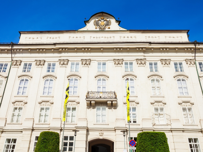 Hofburg Innsbruck: Uma residência imperial majestosa no coração do Tirol 2 Hofburg Innsbruck