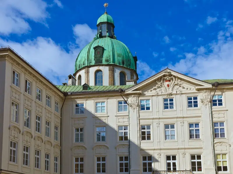 Hofburg Innsbruck: Uma residência imperial majestosa no coração do Tirol 1 Hofburg Innsbruck