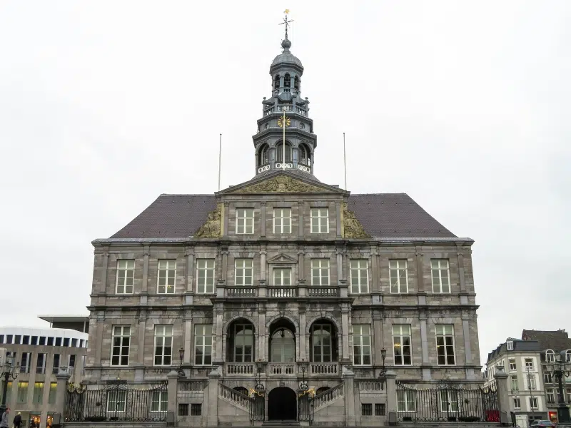 Maastricht Markt: Μάαστριχτ: Καρδιοχτύπι της ιστορίας και του πολιτισμού στο Μάαστριχτ 3 Maastricht Markt