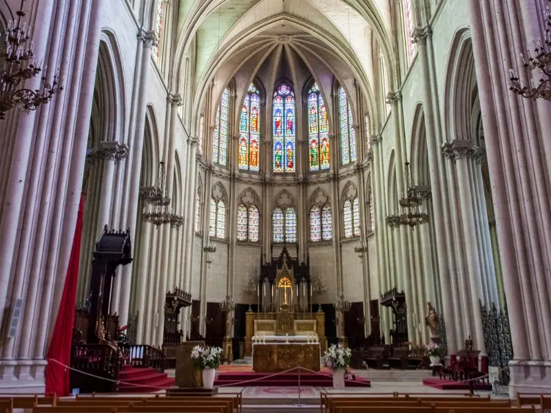 Ein Wächter des Glaubens aus Kalkstein: Die Kathedrale von Montpellier 2 Kathedrale von Montpellier