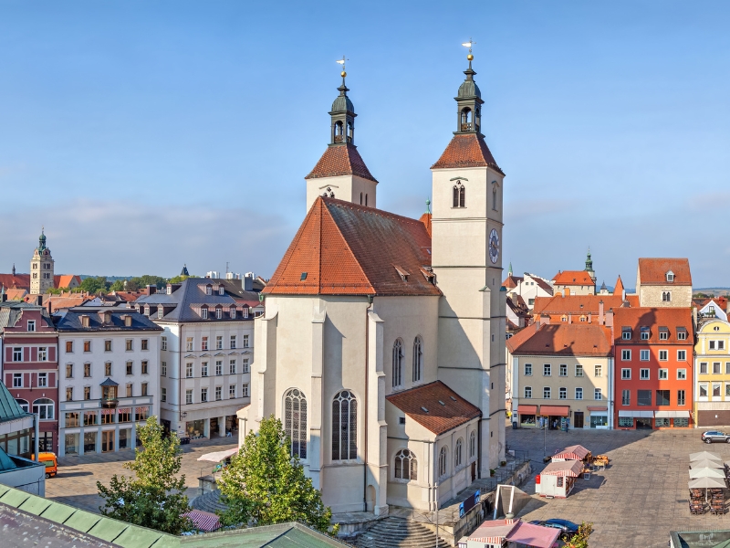 Neupfarrplatz: Kulturalne i historyczne serce Ratyzbony 1 Neupfarrplatz w Ratyzbonie