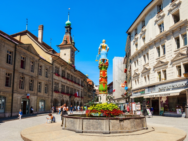 Place de la Palud: il cuore storico della comunità e del fascino di Losanna 1 Piazza della Palud a Losanna