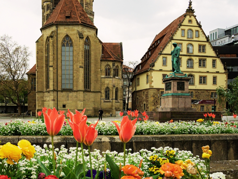 Schillerplatz: Ein historischer Platz im kulturellen Herzen von Stuttgart 1 Schillerplatz in Stuttgart