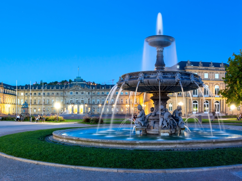 Der Schlossplatz: Das schlagende Herz der historischen Identität Stuttgarts 1 Schlossplatz in Stuttgart