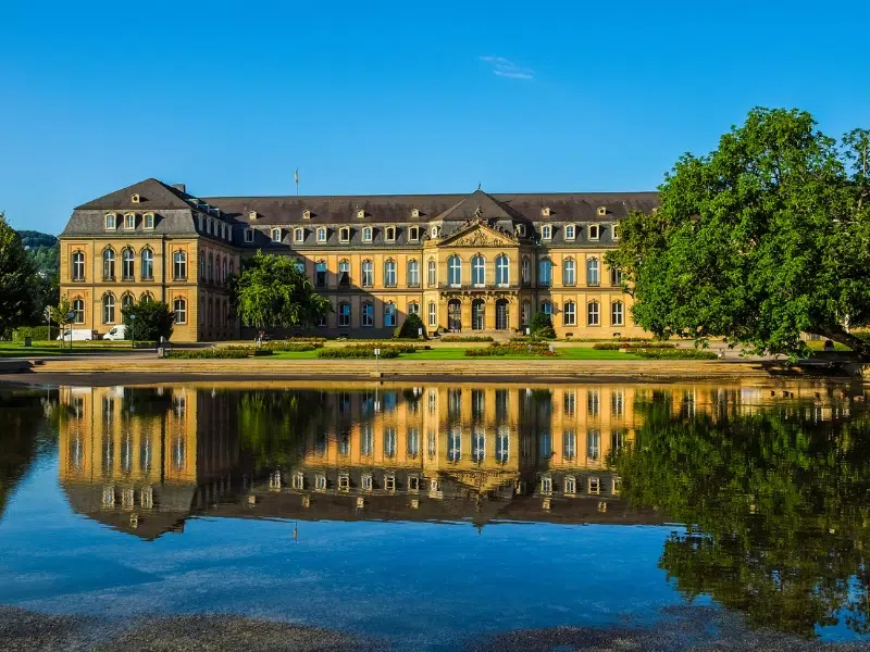 Der Schlossplatz: Das schlagende Herz der historischen Identität Stuttgarts 3 Schlossplatz in Stuttgart