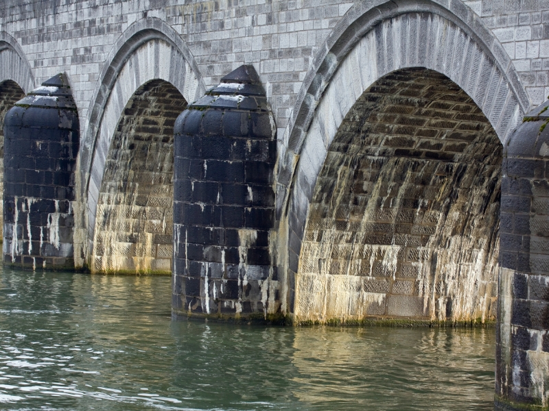 Sint Servaasbrug: A Historic Landmark in Maastricht 2 Sint Servaasbrug in Maastricht
