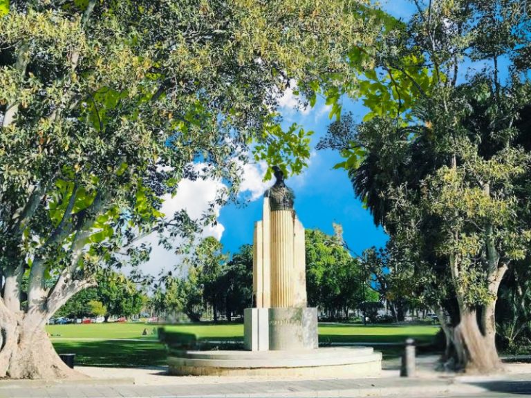 Talbot Hobbs Memorial in Perth